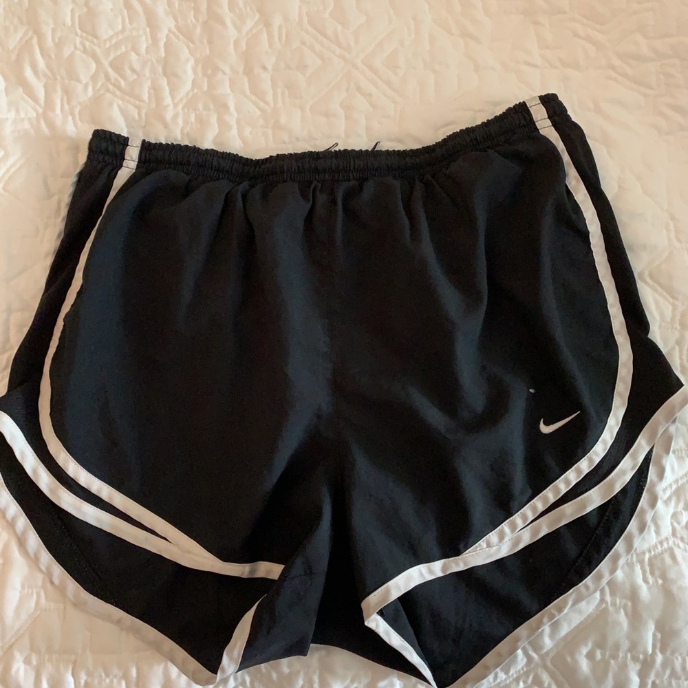 Black Nike shorts